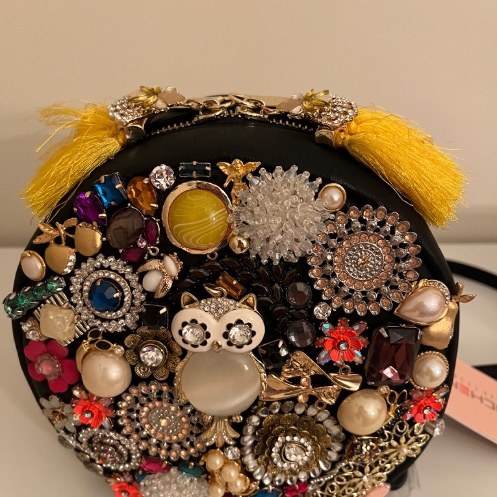 Handmade, brand new, jewelry embellished shoulder bag - Picture 4 of 11